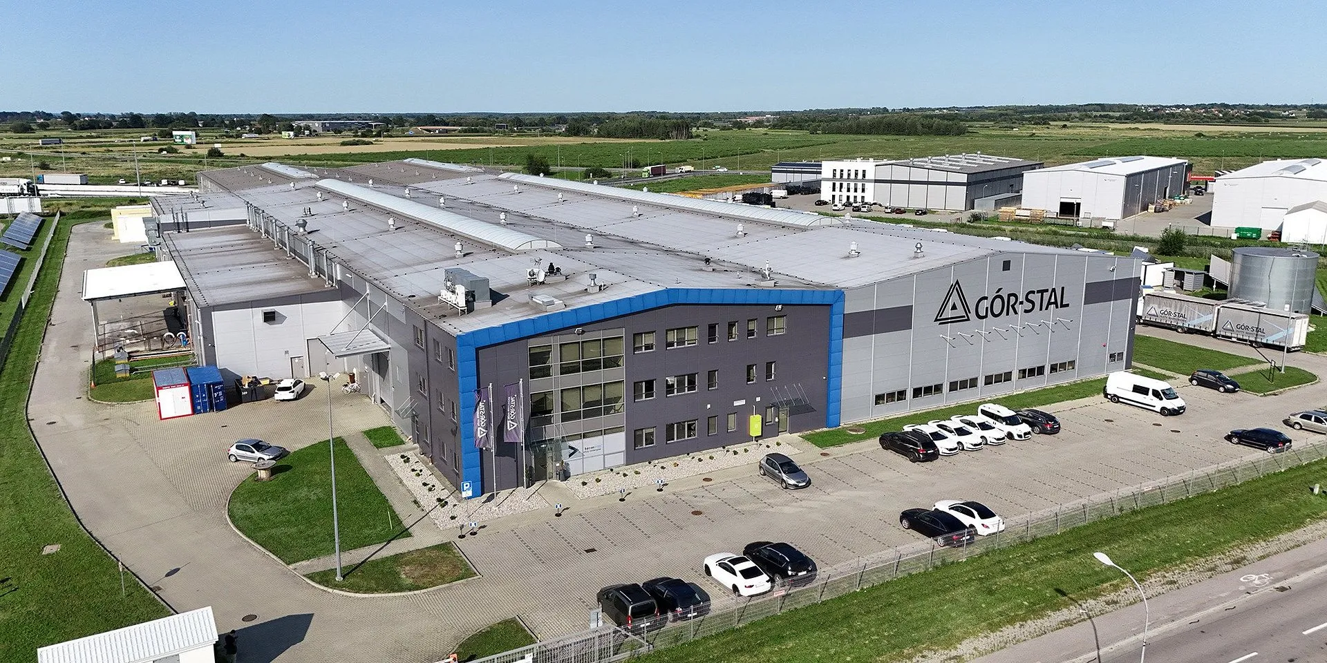 Nowa hala, nowe urządzenia – Gór-Stal inwestuje ponad 64 miliony złotych w&nbsp;rozwój zakładu